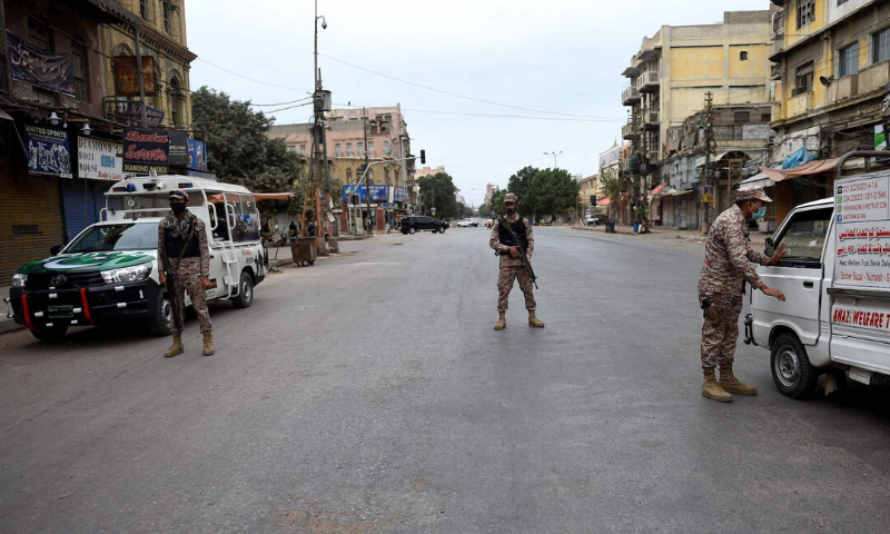 Coronavirus: Karachi authorities impose smart lockdown amid increasing cases of COVID-19