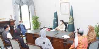PM Imran meets families of missing persons, issues orders to 'quickly' determine their status